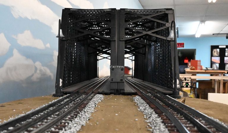 o scale horses